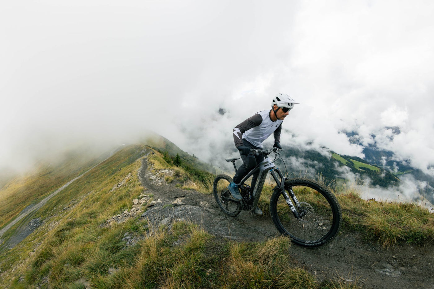 2026 GIANT REIGN E+ ADVANCED 1 25 km/h