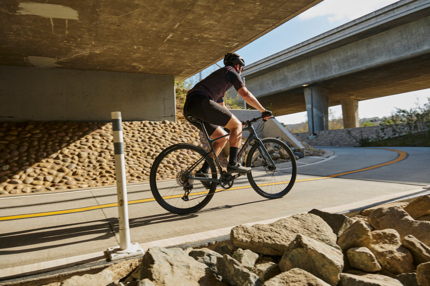 2025 GIANT FASTROAD AR ADVANCED 2