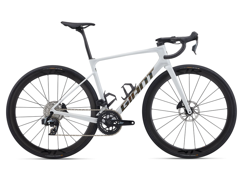 2026 GIANT DEFY ADVANCED PRO 1