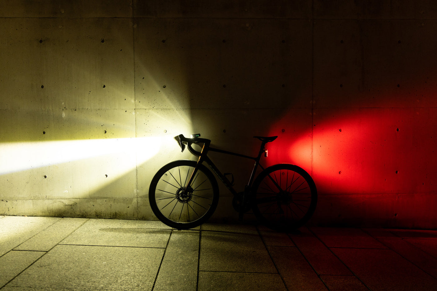 LIGHT GIANT RECON PLUS HL1200