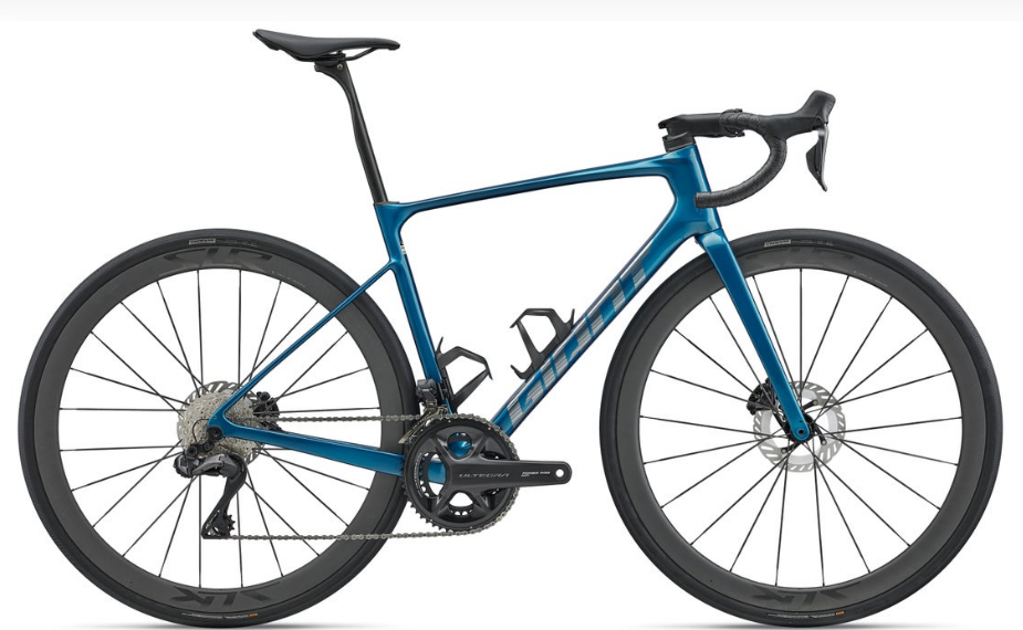 2027 GIANT DEFY ADVANCED PRO 0