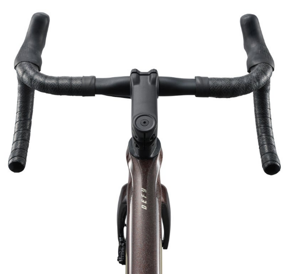2027 GIANT DEFY ADVANCED 1