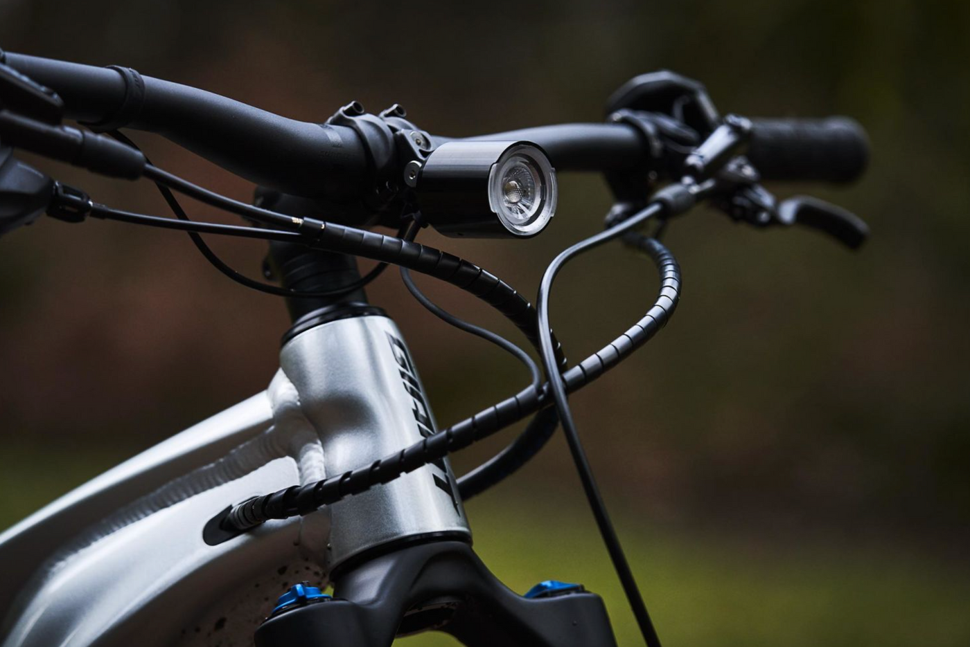 LIGHT GIANT RECON E HL600