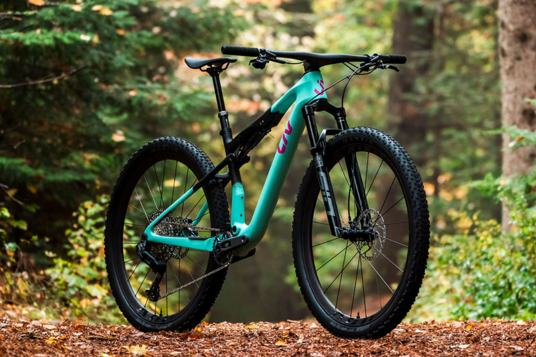 2026 LIV PIQUE ADVANCED SL 1