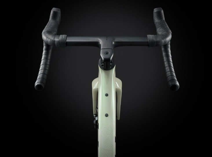 2027 LIV DEVOTE ADVANCED SL 2
